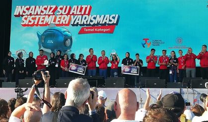 Kartepe Pirelli Anadolu Lisesi Öğrencilerine TEKNOFESTte İkincilik Ödülü