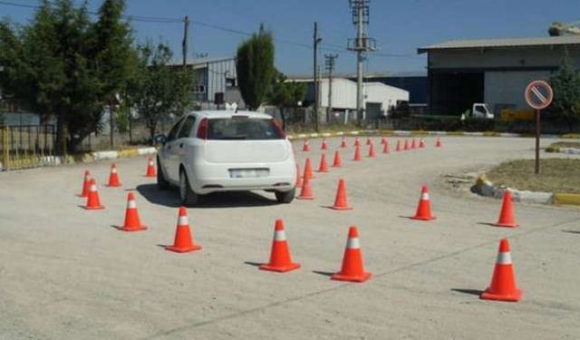 Ehliyet sınavlarına videolu standart geliyor