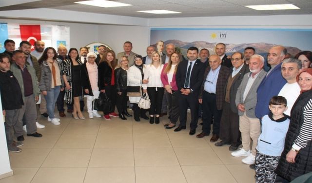 İYİ Parti Kartepe bayramlaştı