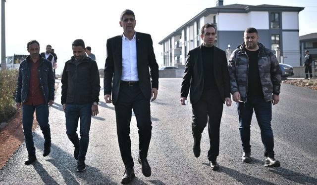 KARTEPE’DE ÜST YAPI HIZ KESMEDEN DEVAM EDİYOR