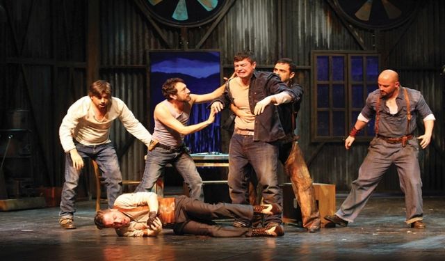 Kocaeli Şehir Tiyatrosu 25 yaşında