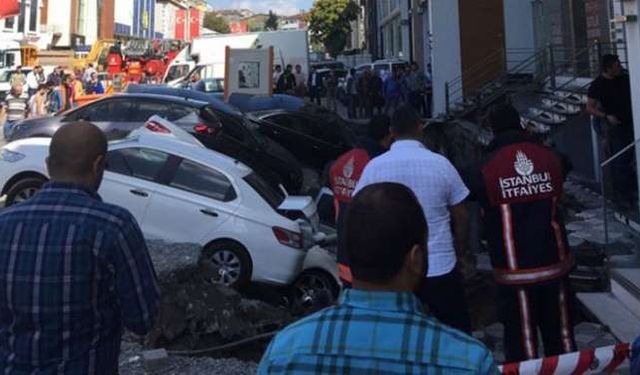 Merterde yol çöktü!