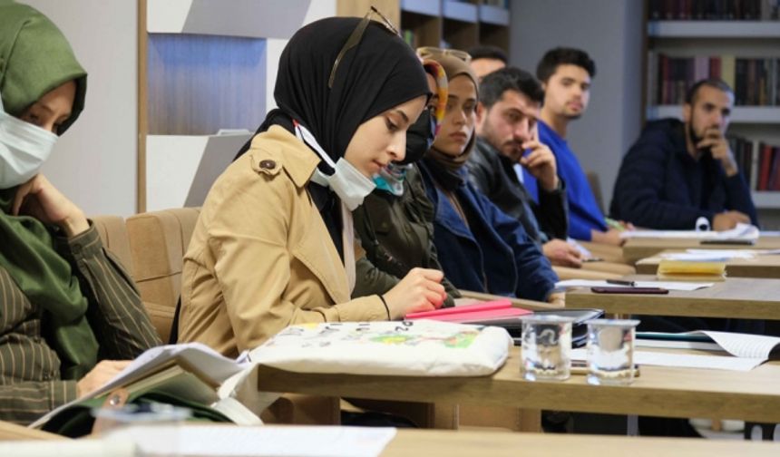 Büyükşehir’in Akademi Üniversitesi ders başı yaptı