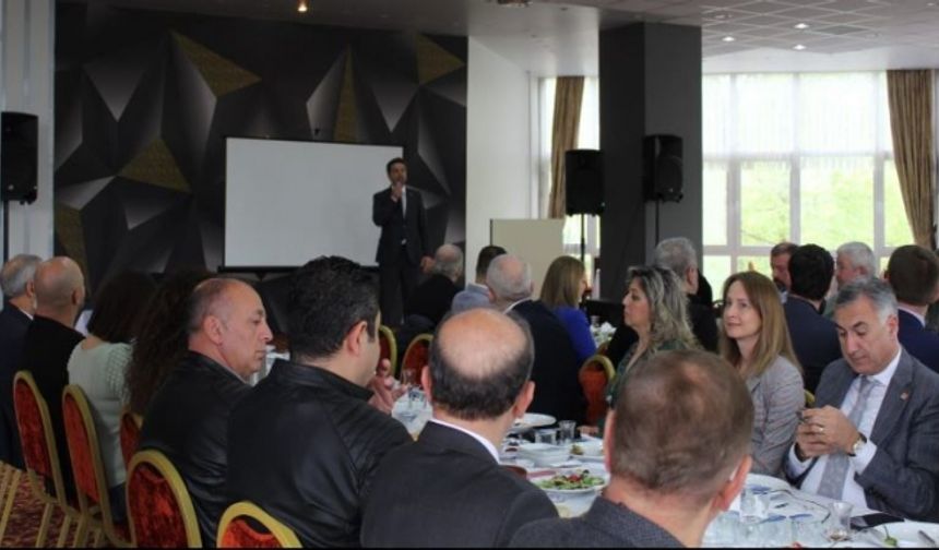 CHP Kadroları Kartepeli sanayici iş insanlarını dinledi