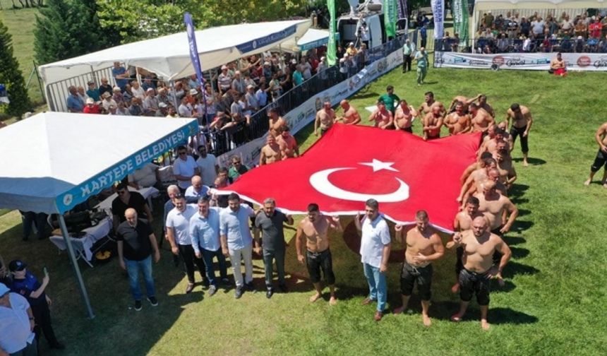 KARTEPE’DE BAŞPEHLİVAN TANJU GEMİCİ OLDU