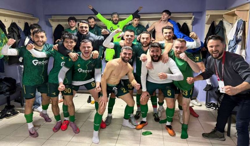 Uzuntarlaspor' dan play-off ilk maçında müthiş geri dönüş...2-1